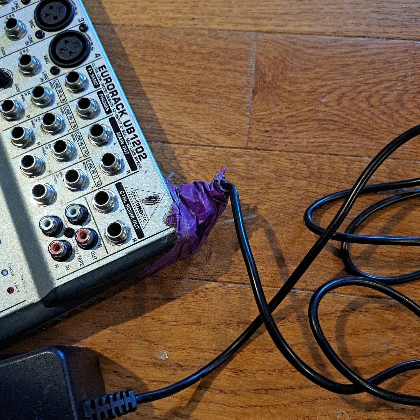 Eurorack UB-1202 Mixer with Case