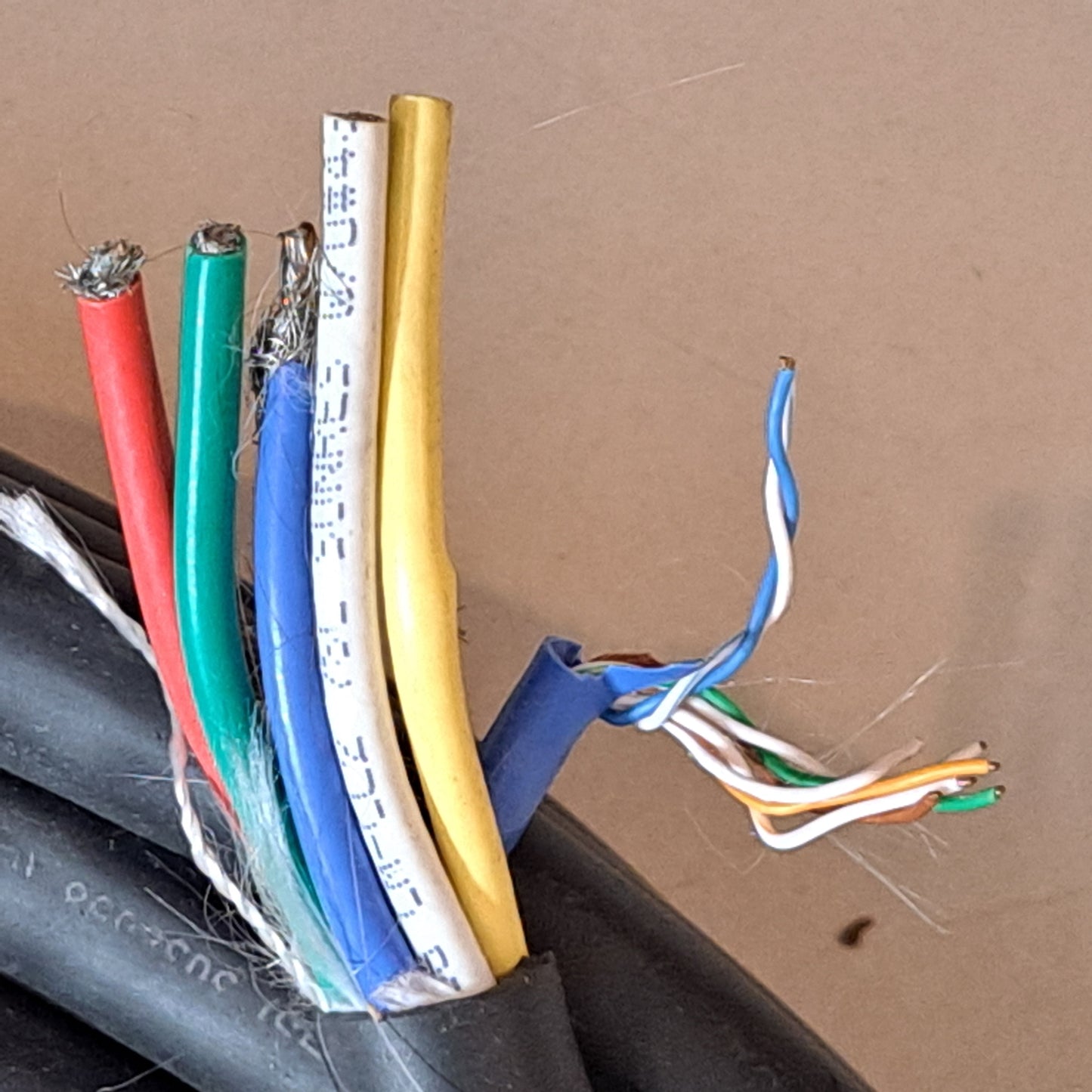 Honeywell Crystal Series - 5 RCAs - RGB+V/H Signal Cable – 45 Ft