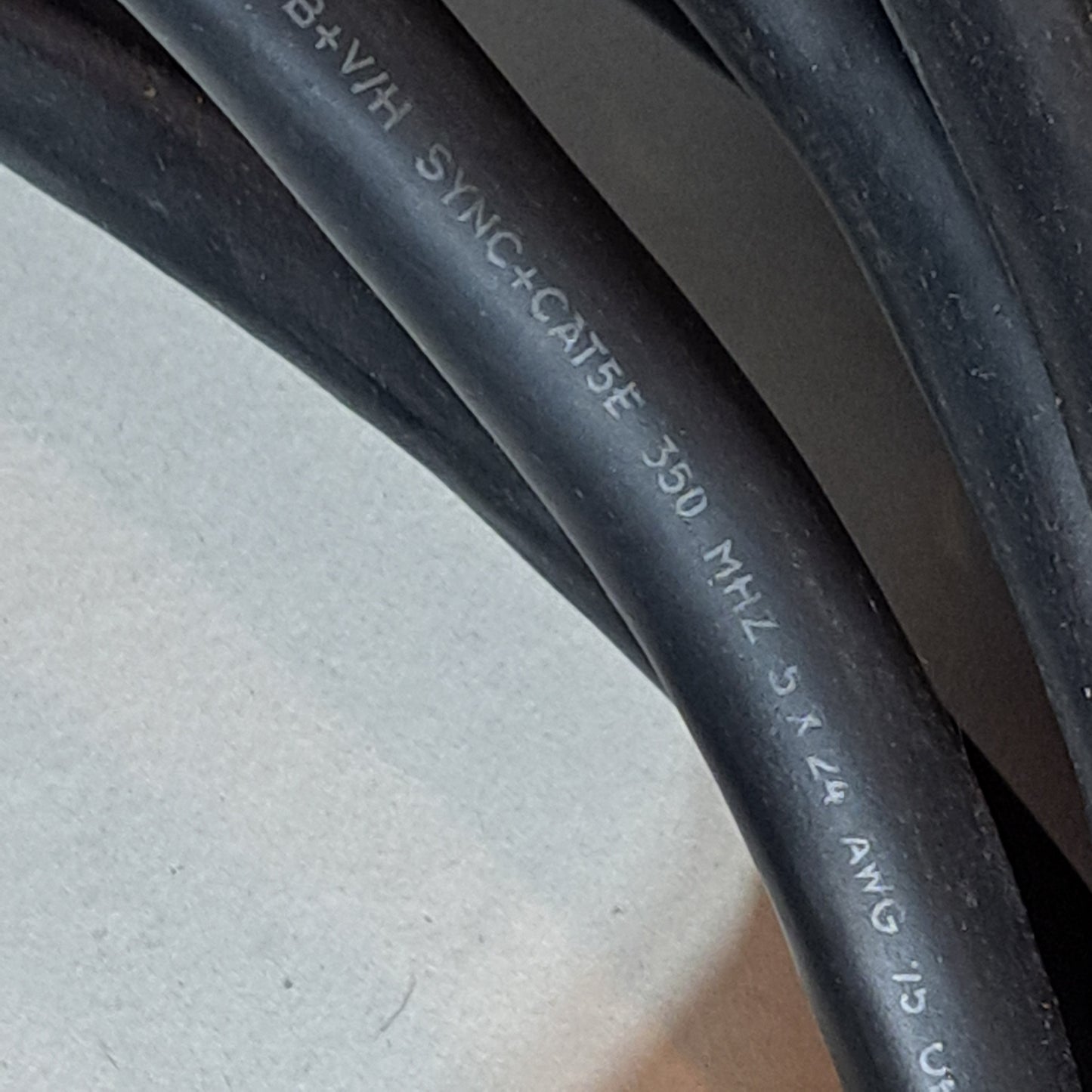 Honeywell Crystal Series - 5 RCAs - RGB+V/H Signal Cable – 45 Ft