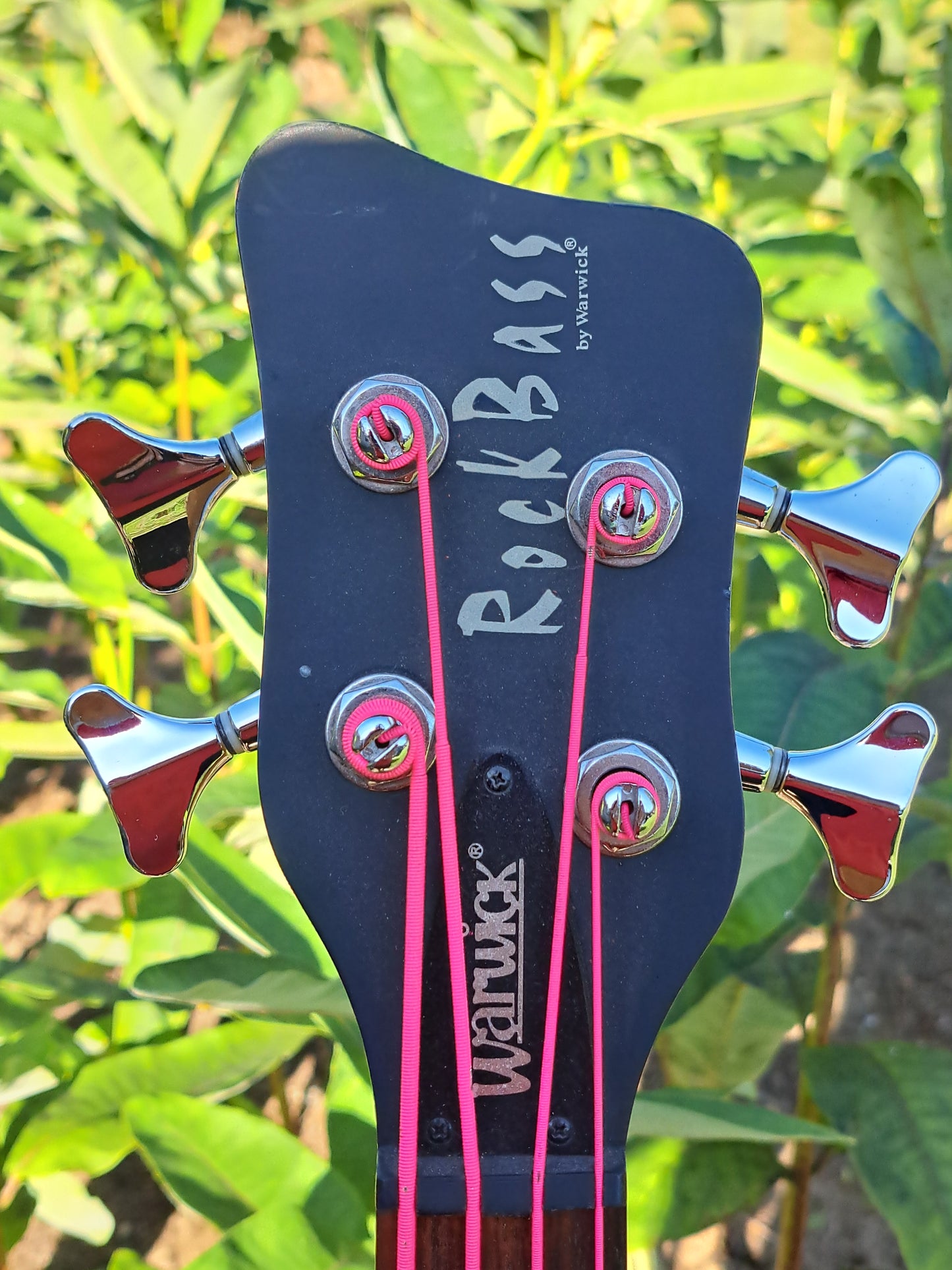 🎸 WARWICK ROCKBASS CORVETTE BASIC 4 – GLOSS BLACK WIT' THAT FUNK FLARE 🎸
