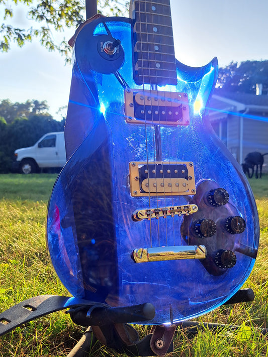 🎸 GRAND BLUE LUCITE AXE – pSTRAIGHT-UP SCREAM MACHINE, CUZZ! 🎸