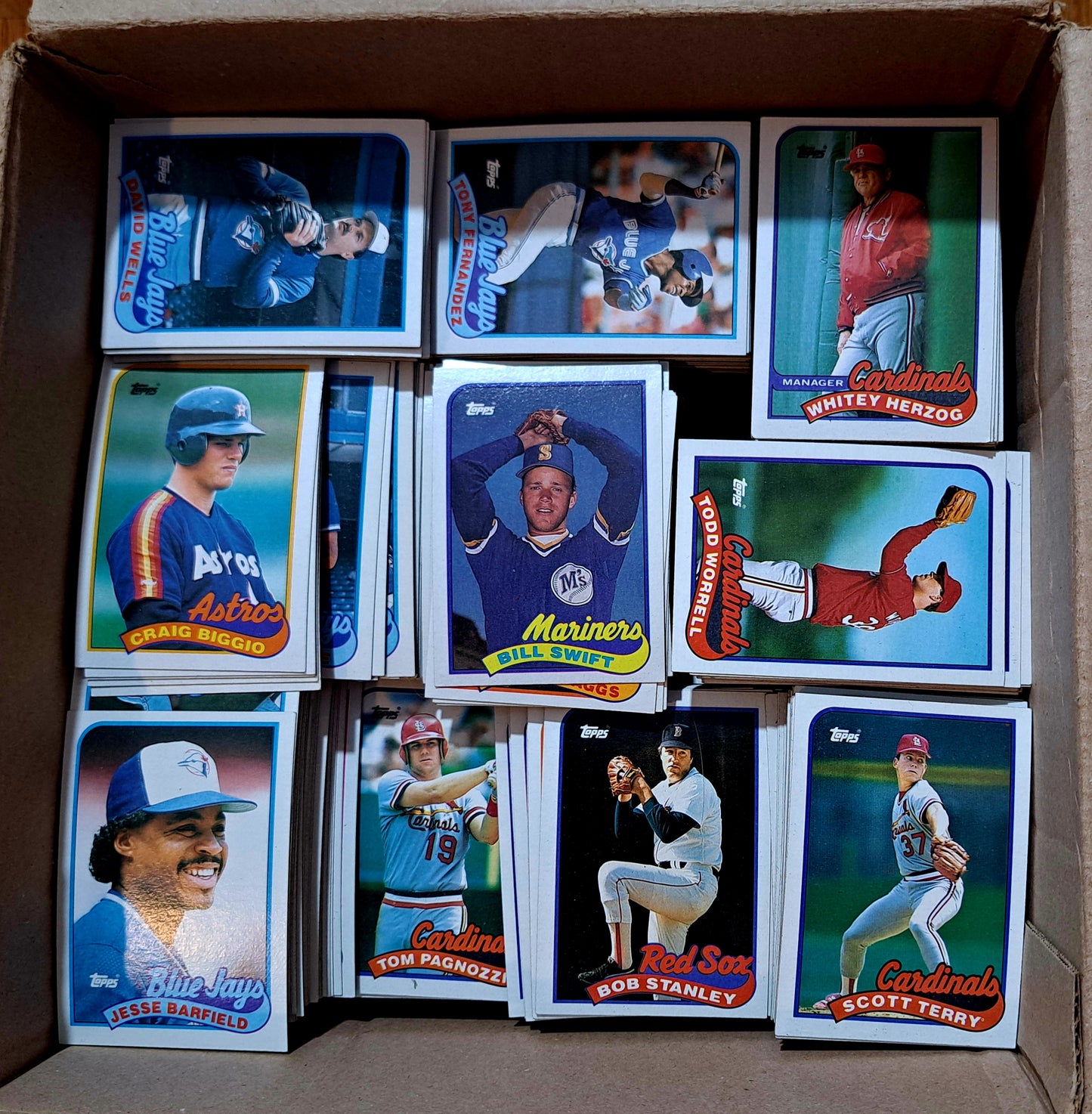 ⚾ Topps Baseball Cards – 3,200 Count Box – Mostly Commons – Excellent to Near Mint